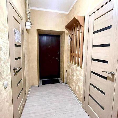 Apartments On Skovoroda Street Kharkiv Exterior photo