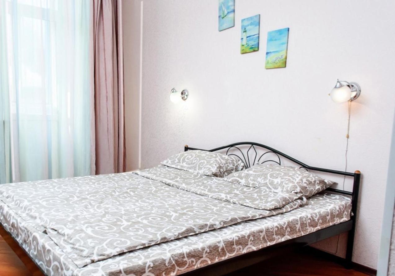 Apartments On Skovoroda Street Kharkiv Exterior photo