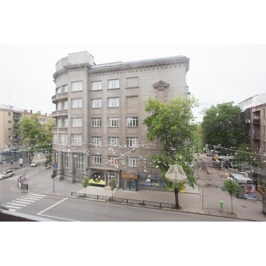 Apartments On Skovoroda Street Kharkiv Exterior photo