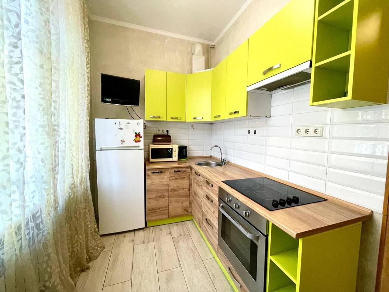 Apartments On Skovoroda Street Kharkiv Exterior photo