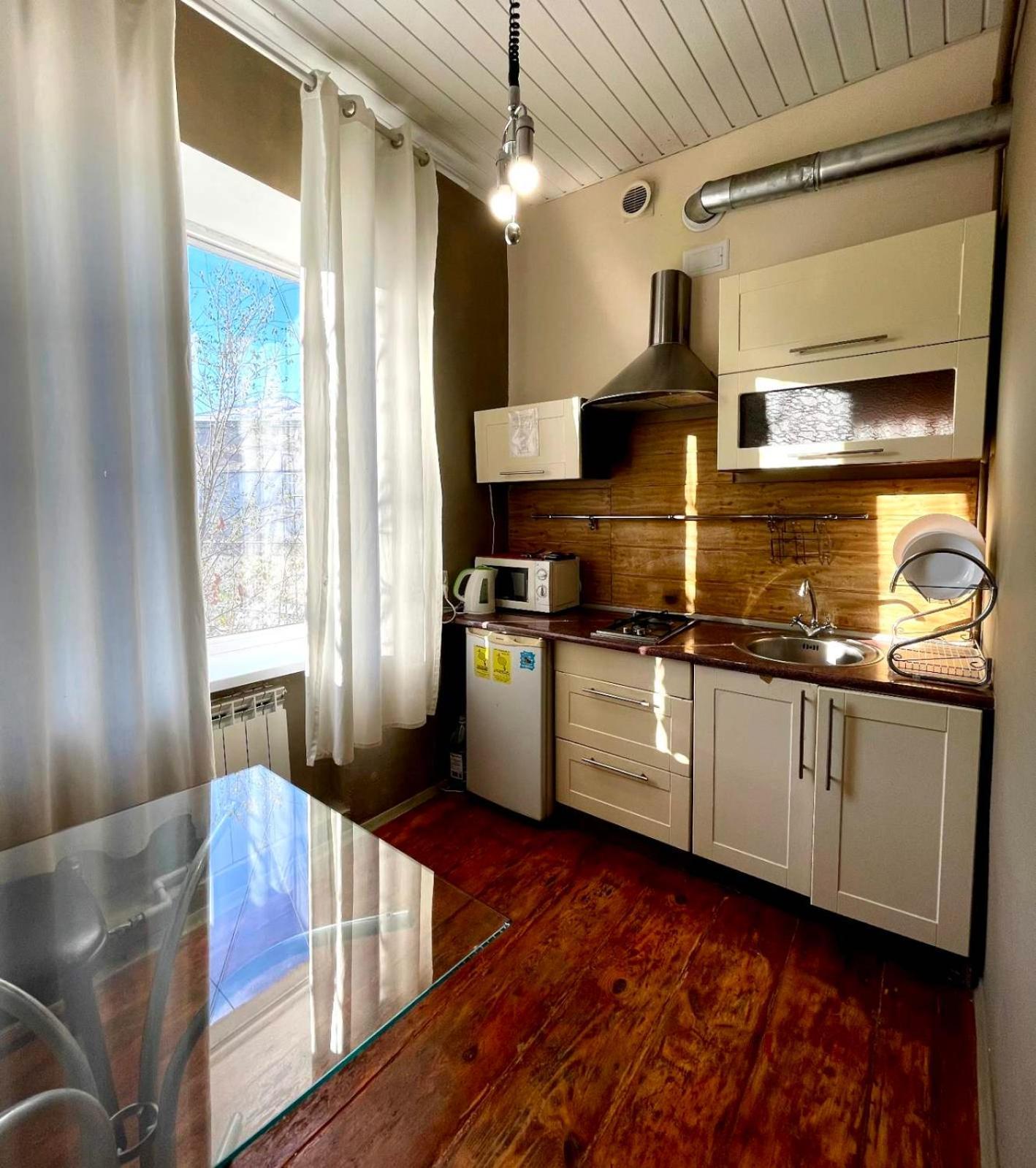 Apartments On Skovoroda Street Kharkiv Exterior photo