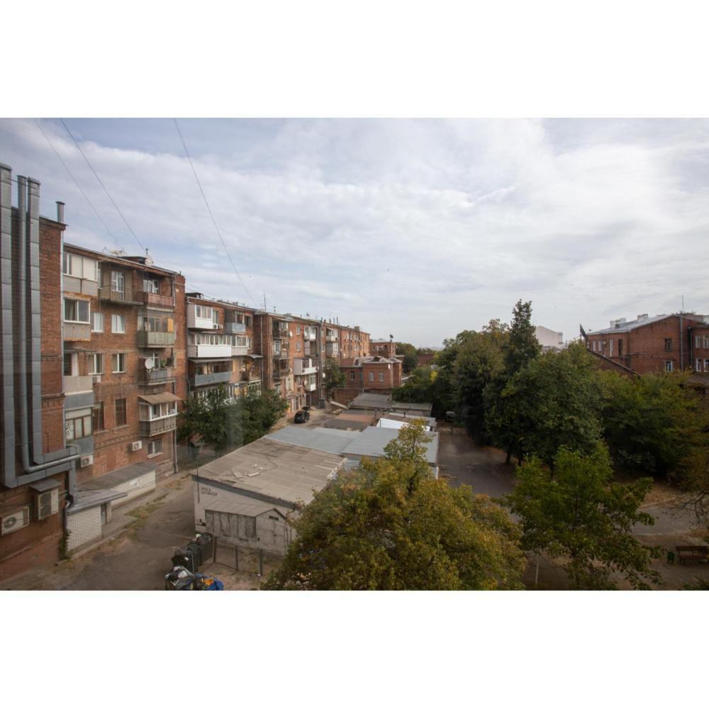 Apartments On Skovoroda Street Kharkiv Exterior photo