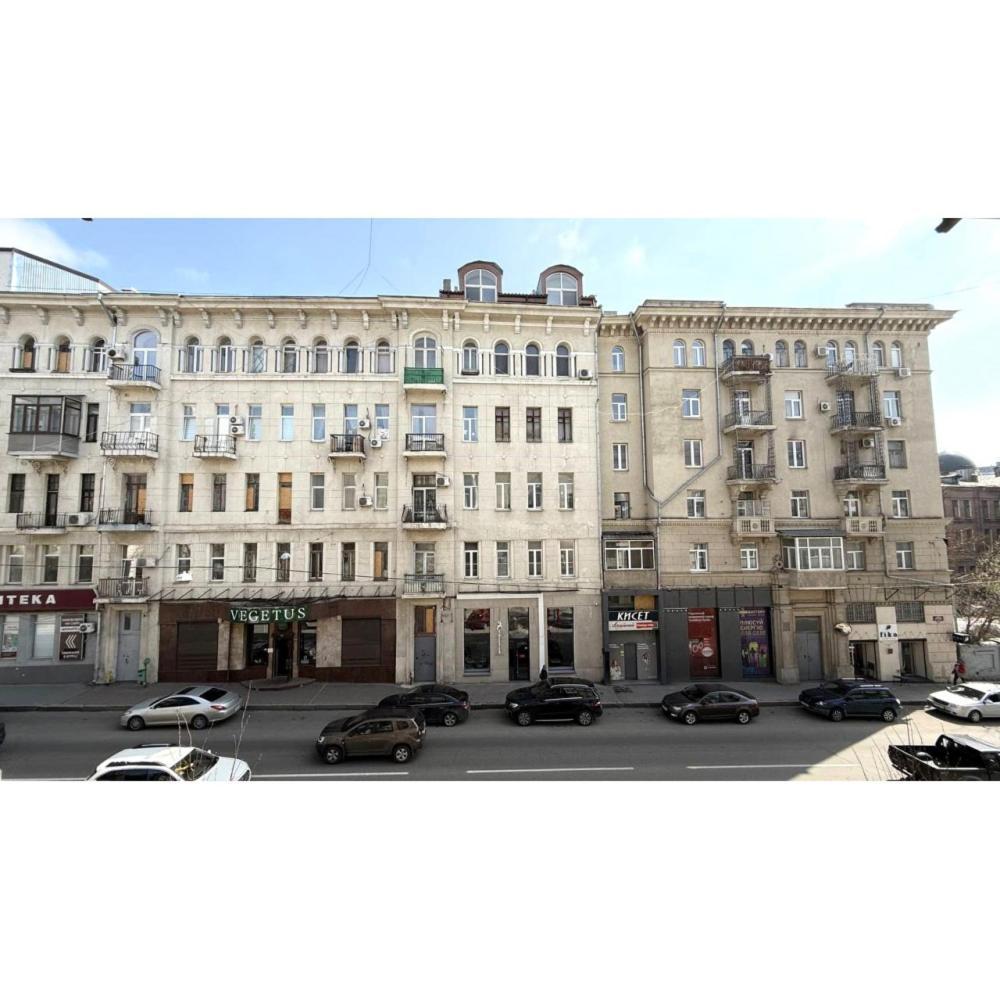 Apartments On Skovoroda Street Kharkiv Exterior photo